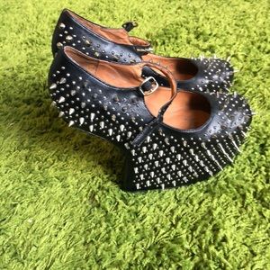 BEAUTIFUL JEFFREY CAMPBELL ANTI GRAVITY WEDGE 7.5